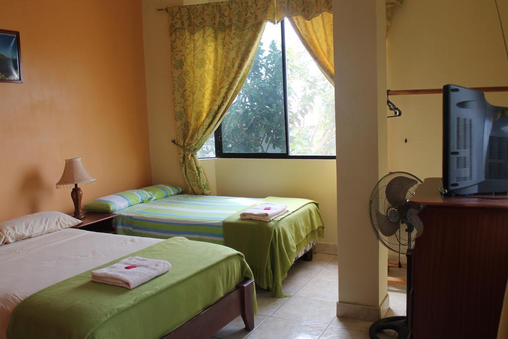 Dolphin House Hotel Puerto Baquerizo Moreno Luaran gambar