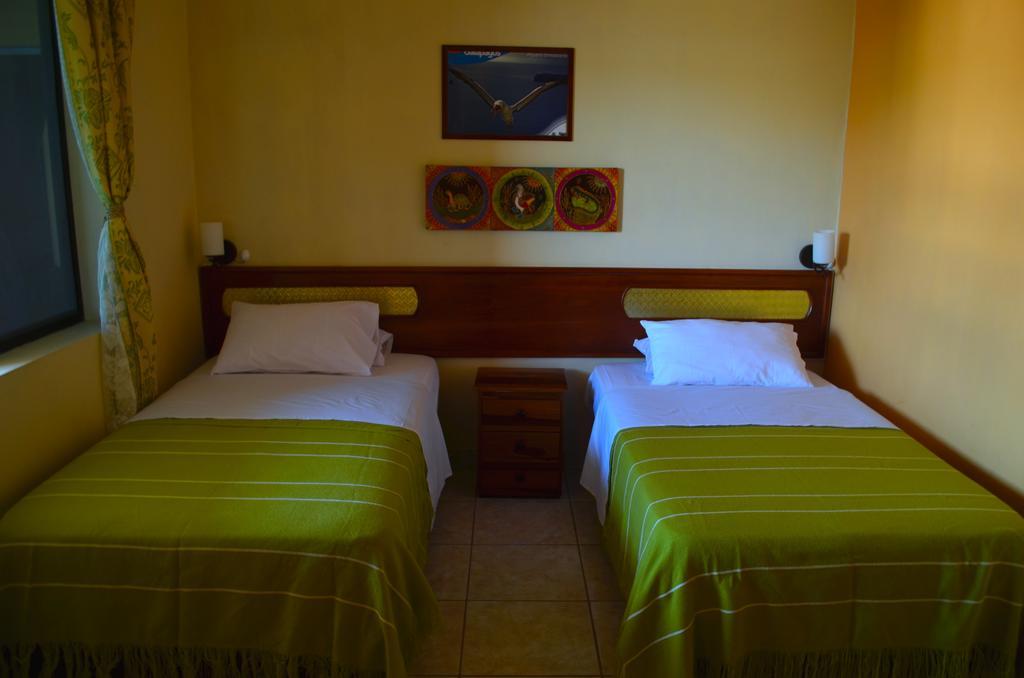 Dolphin House Hotel Puerto Baquerizo Moreno Luaran gambar