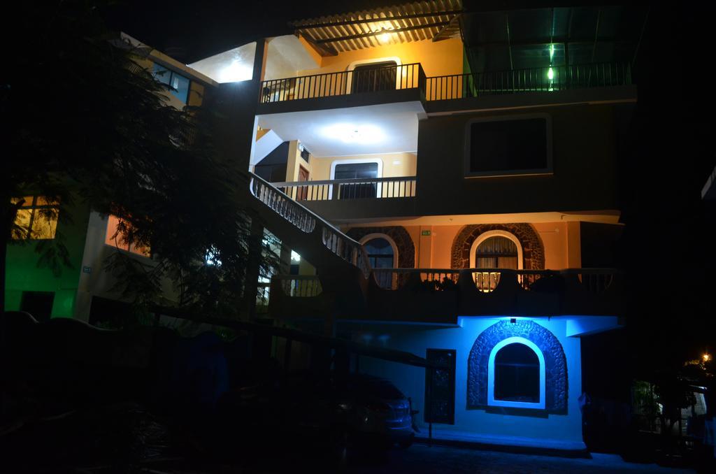 Dolphin House Hotel Puerto Baquerizo Moreno Luaran gambar
