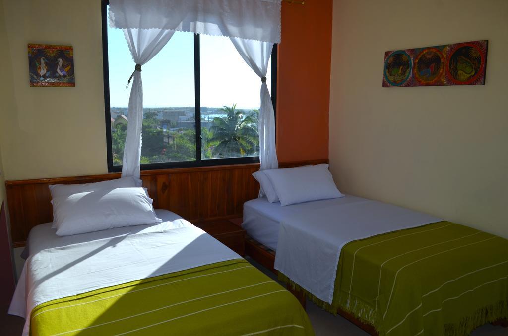 Dolphin House Hotel Puerto Baquerizo Moreno Luaran gambar