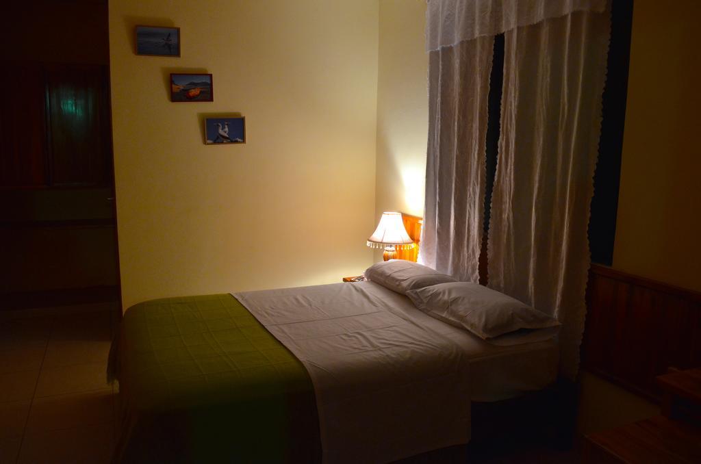 Dolphin House Hotel Puerto Baquerizo Moreno Luaran gambar